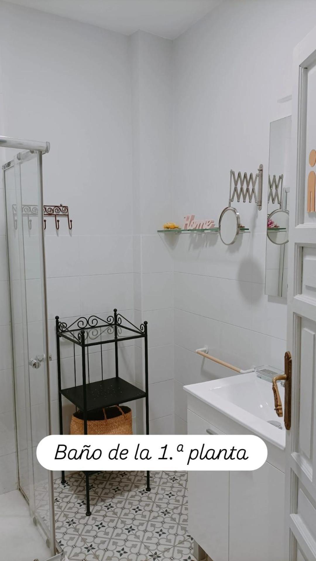 Apartamentos En La Plaza Dona Elvira, 7 Seville Luaran gambar