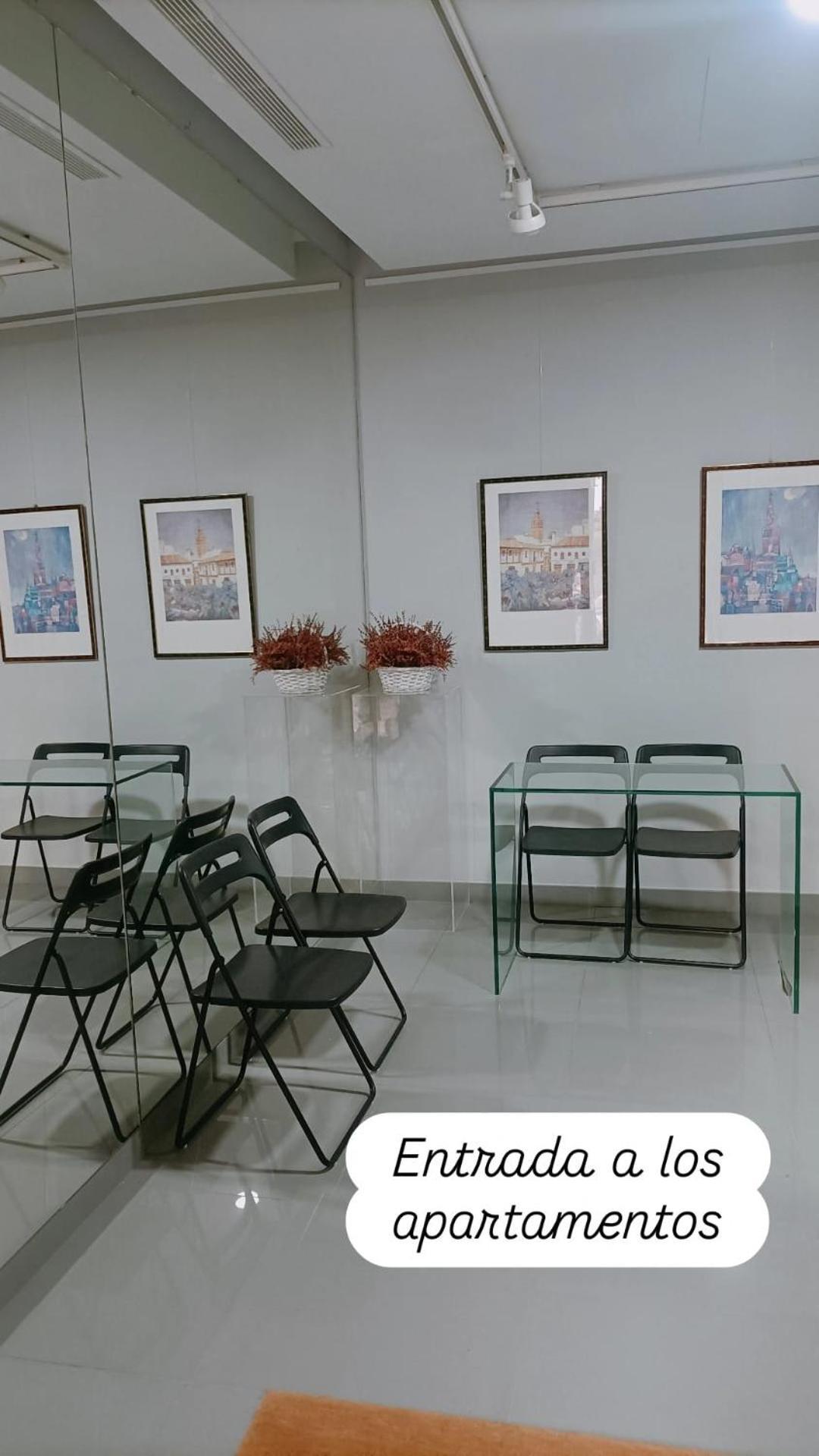 Apartamentos En La Plaza Dona Elvira, 7 Seville Luaran gambar